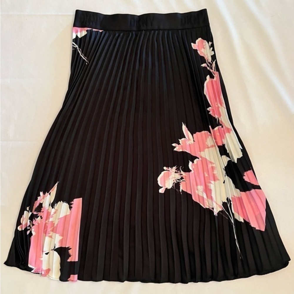 Pleated Black Skirt with Pink Floral Print